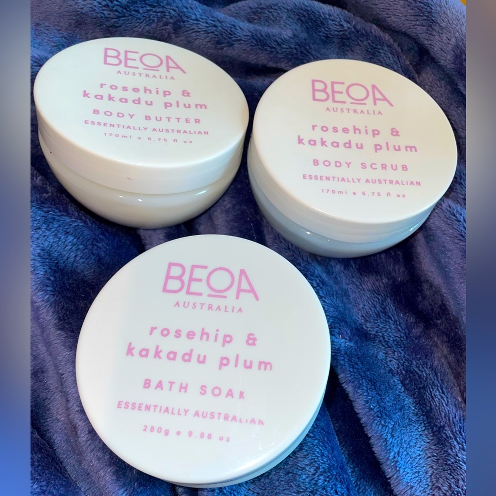 Body butter + scrub + bath crystals